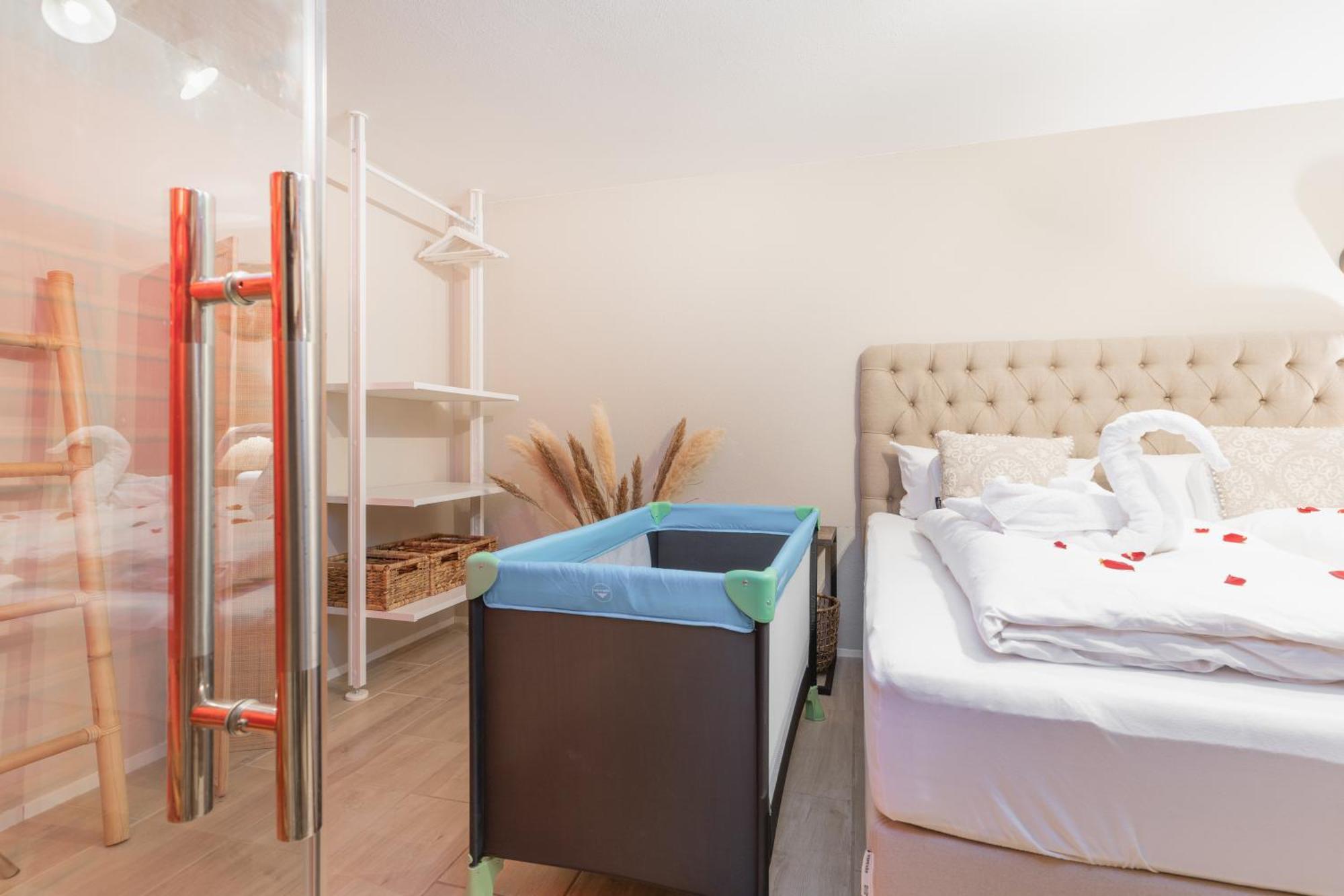 Seeblick-Oase Istayunixi Seenaehe-Sauna-Balkon-Netflix-Parkplatz Ohningen Exterior foto