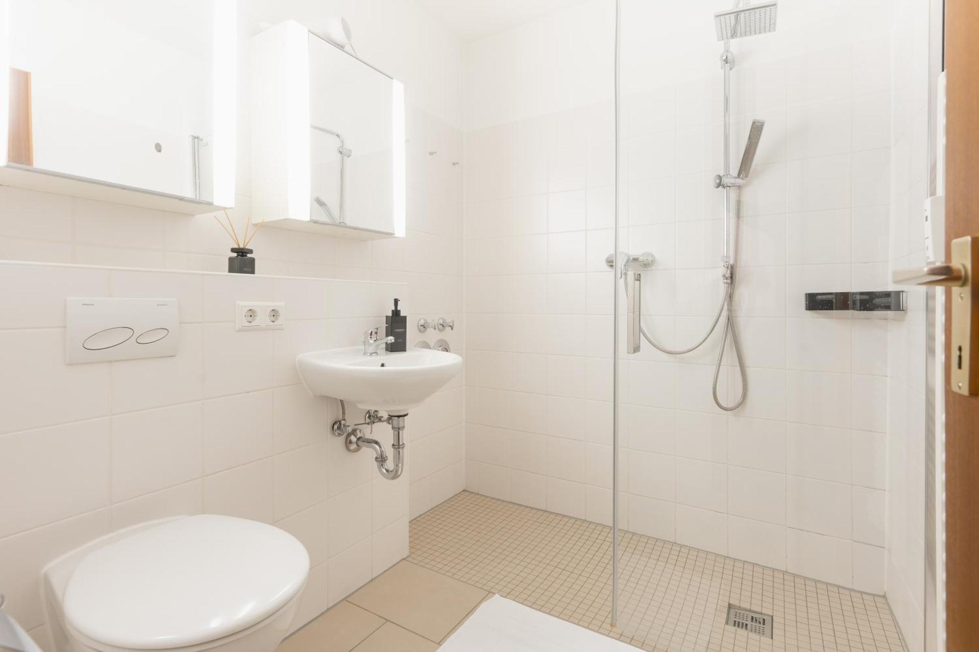 Seeblick-Oase Istayunixi Seenaehe-Sauna-Balkon-Netflix-Parkplatz Ohningen Exterior foto